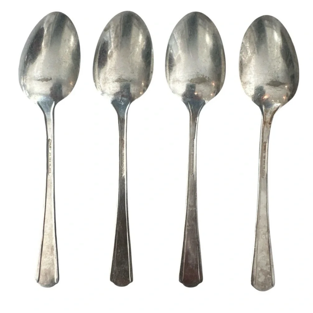 Set 4 1930's Vintage Silverplate Court Pattern Teaspoons Silverware Replace.